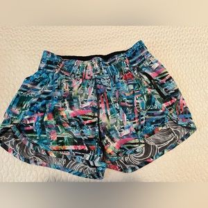 Lululemon Seawheeze 2018 tracker shorts. Blue black multi. Size 8